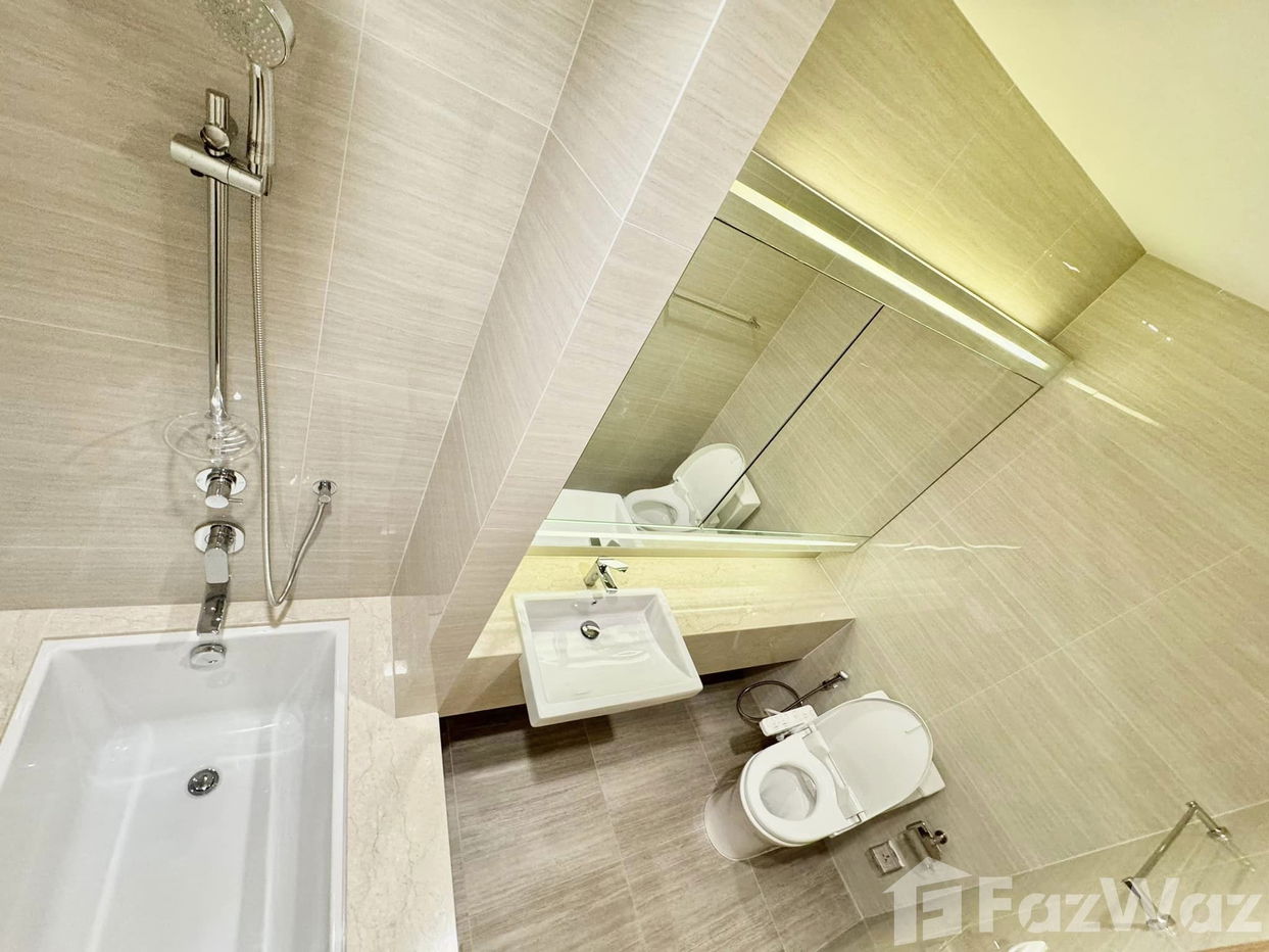picture 3 Bedroom Condo for rent at Noble BE33 1922009 - 8/16