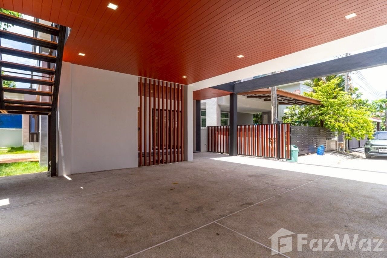 picture Beautiful home in secure complex close to BIS 1986654 - 4/35