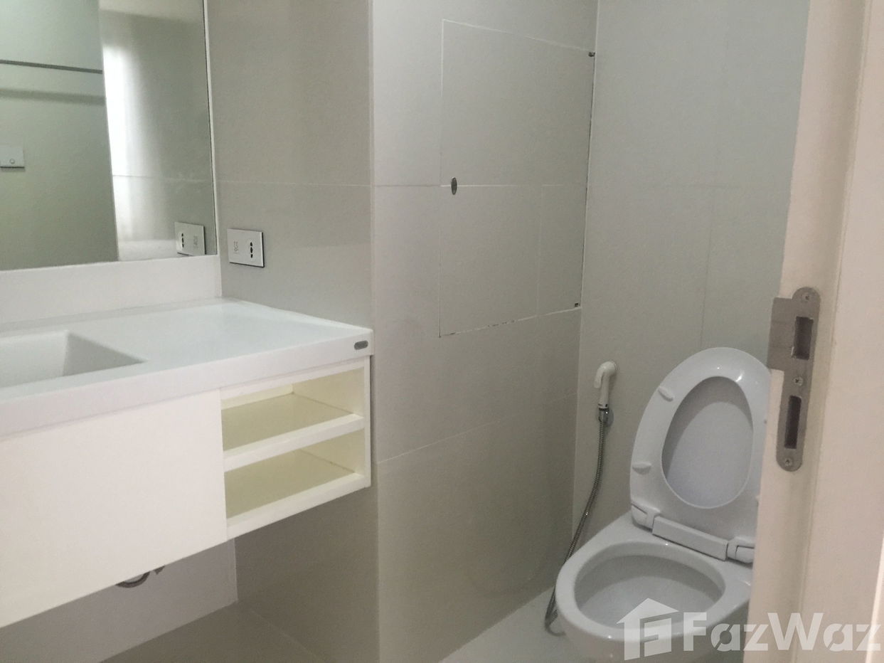 picture Quiet location near conveniences of Silom and Sathorn Road 1172410 - 6/7
