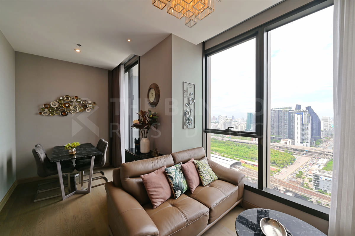 picture Location Near Employment, Surrounded by Lifestyles THE ESSE at SINGHA COMPLEX near MRT Phetchaburi Station - 4/10