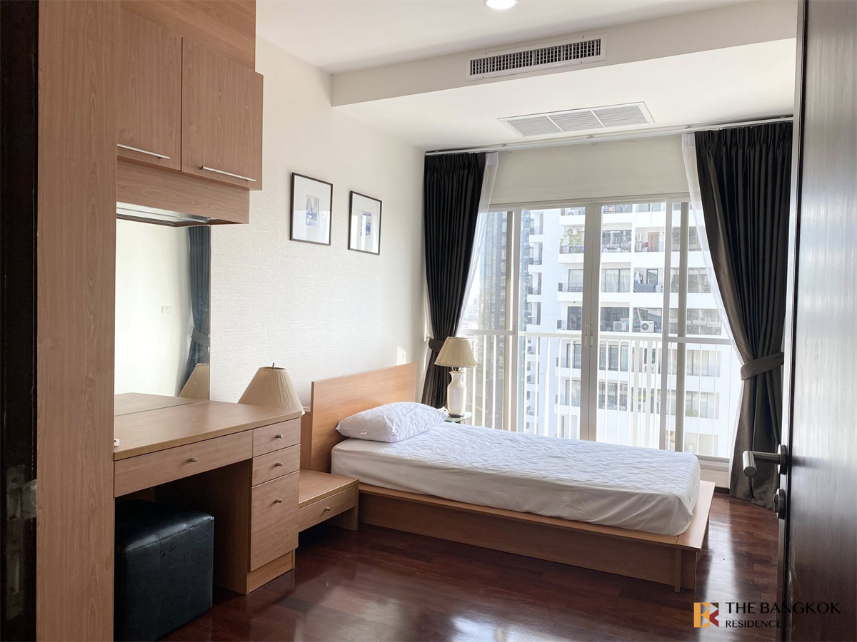 picture Noble Ora Thonglor  Book quickly before the room is gone!! - 4/10