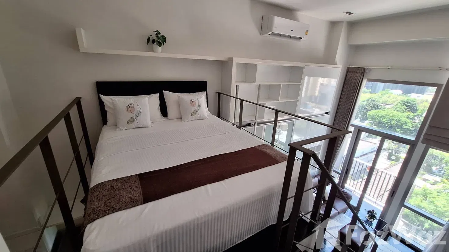 picture loft 1 bed 1 bath 5727284 - 3/9