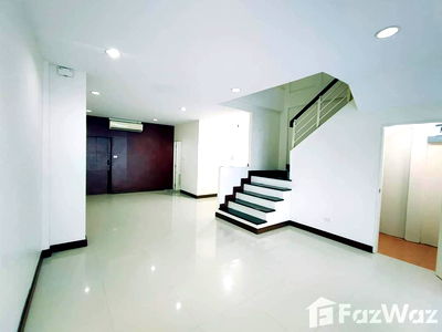 Townhouses for rent ศรีนครินทร์ 42 : 5 Bedroom Townhouse for rent at Grand De Ville 1691648