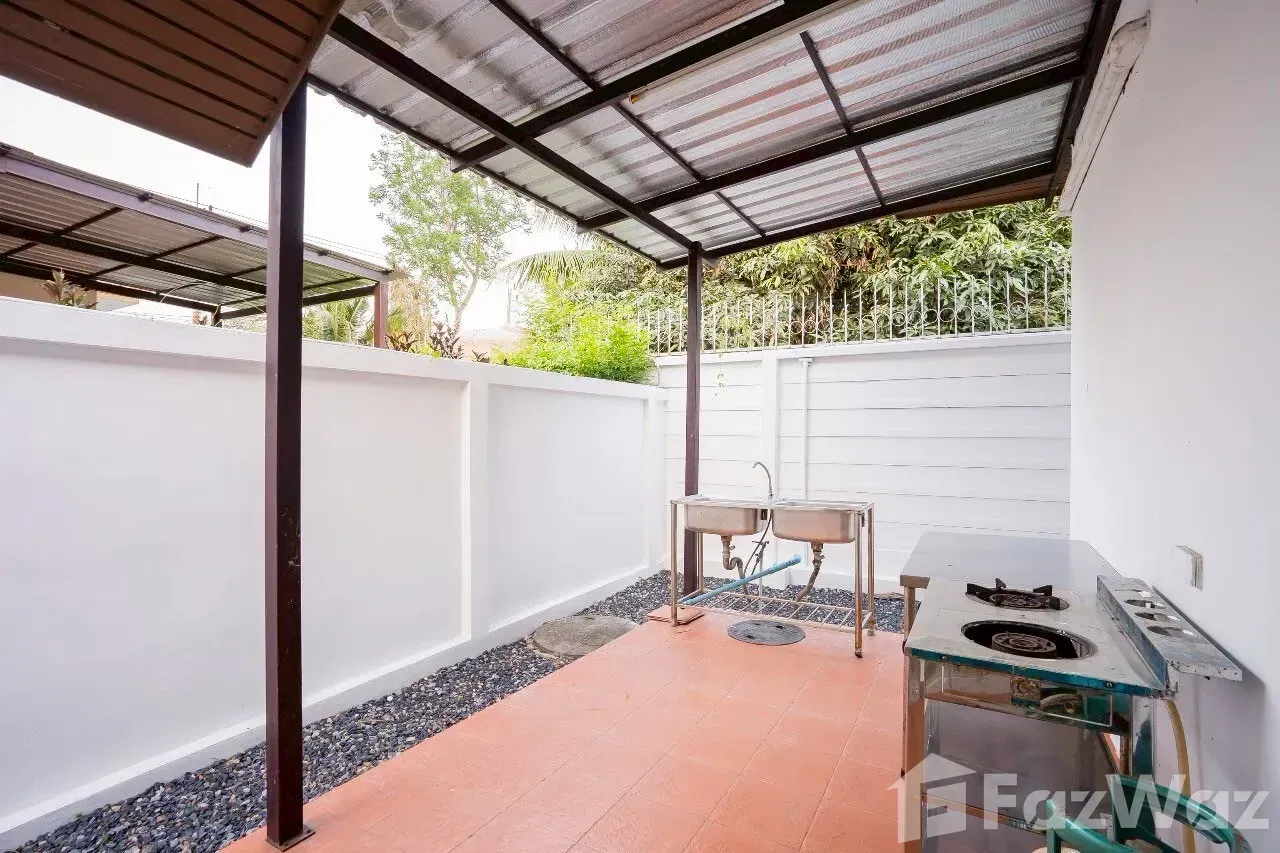 รูป Big house 3 bedrooms 4 bathroom only 6 minutes to downtown 1838146 - รูปที่ 22/23