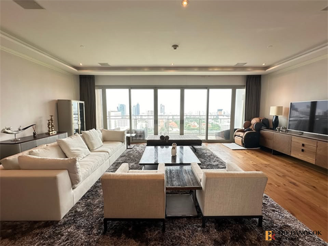 185 Rajadamri Live the Luxury Style in a High-potential Location near BTS Ratchadamri