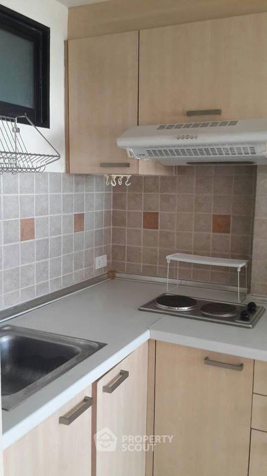 picture 1-BR Condo at Lumpini Ville Phahol-Suthisarn near BTS Saphan Khwai (ID 59338) - 2/7