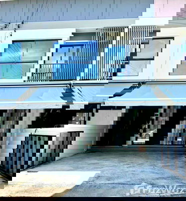 Townhouses for rent Chonburi : Spacious Townhouse for Rent! 2013736