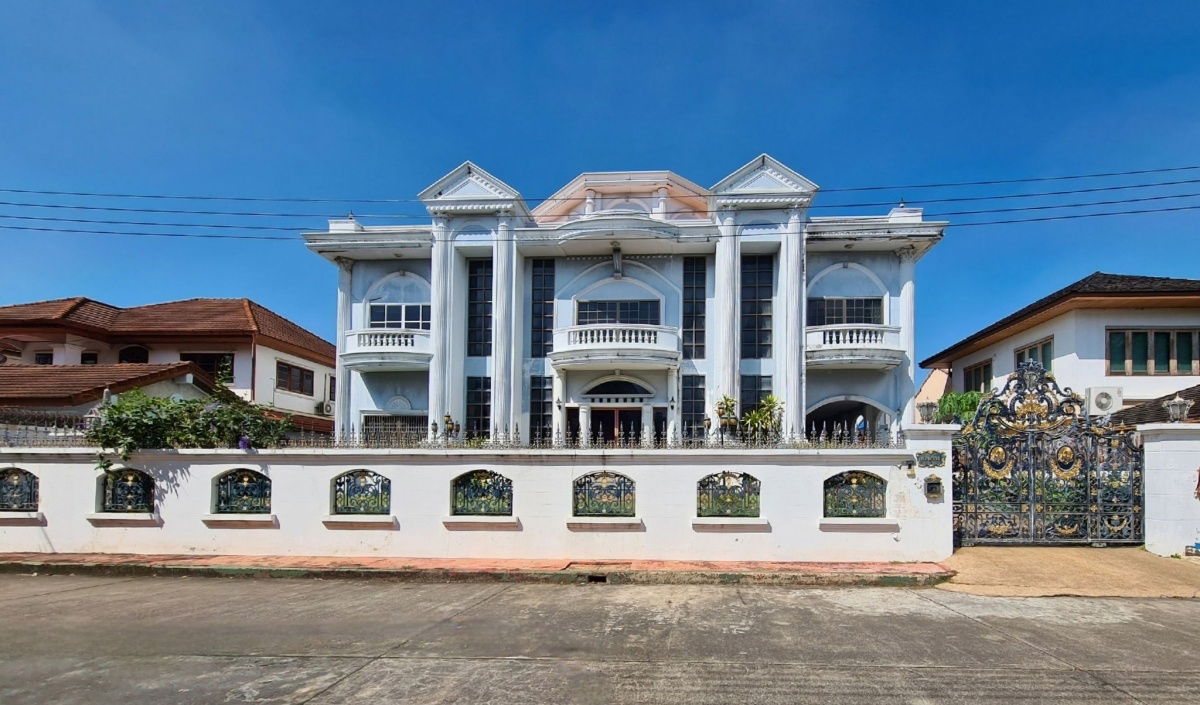 picture TA8121📲LineID @556ryccg🏡Ratchayothin House 900sqm Land 860 sqm 11 Bedroom 7 Parking Senanikom1 BTS Senanikom 2.5km - 1/25