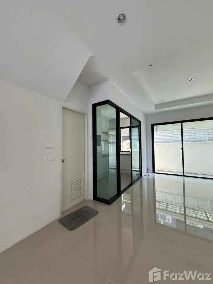 picture 3 Bedroom Townhouse for sale at Supalai Essence Ladprao  5700747 - 12/14