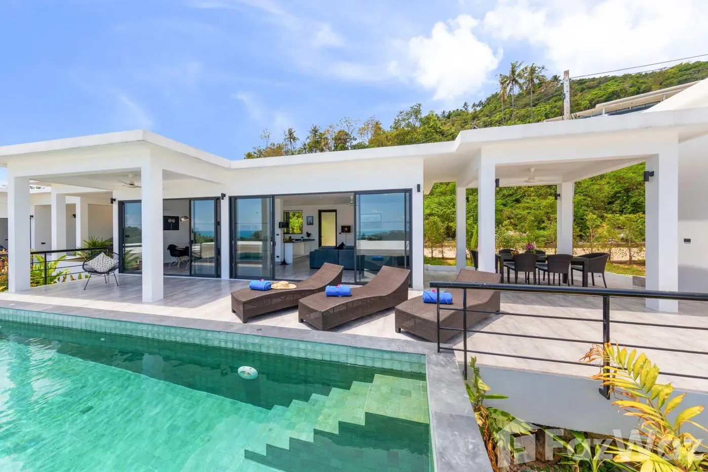 picture Modern 3-Bedroom Sea View Villa for Sale 5368003 - 2/15