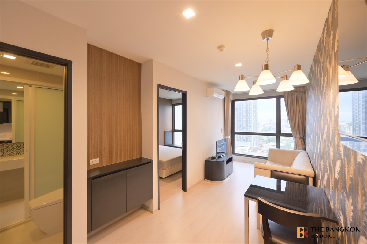 picture Ready-to-move-in Condo at an Amazing Price!! RHYTHM Sukhumvit 44/1 near BTS Phra Khanong - 8/10