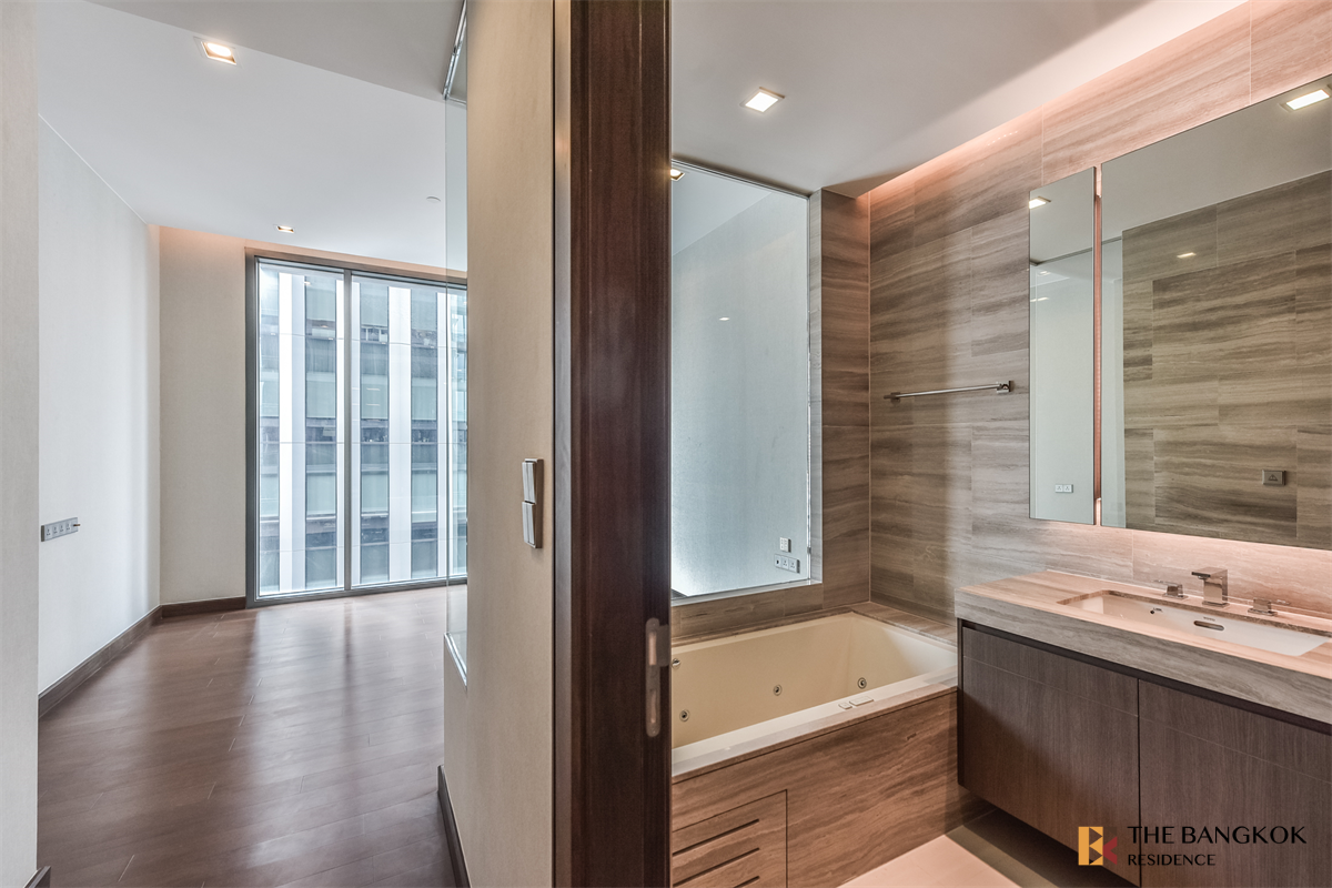 รูป หรูหราเหนือระดับกับยูนิตสุด Luxury Q1 Sukhumvit ใกล้ BTS สถานีนานา - รูปที่ 1/10
