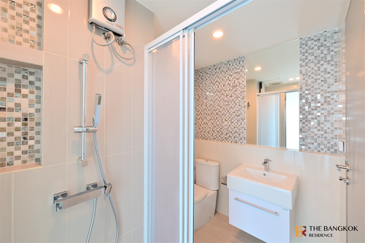 picture Start your comfort here Life Ratchadapisek near MRT Huai Khwang Station - 1/10