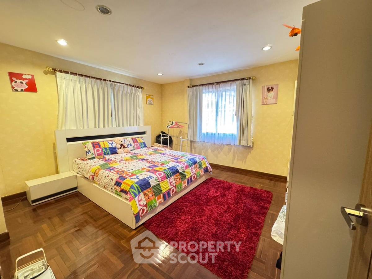 picture 3-BR House at Eakmongkol Village 1 close to Pattaya (ID 2137967) - 12/29