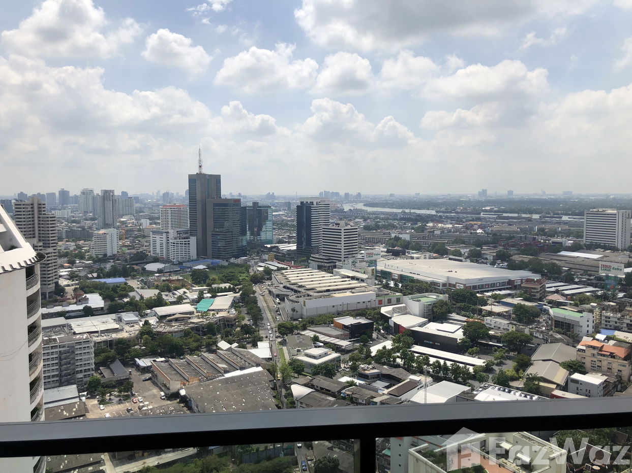 picture 2 Bedroom High Floor Condo for Sale at Lumpini 24 1143420 - 5/7