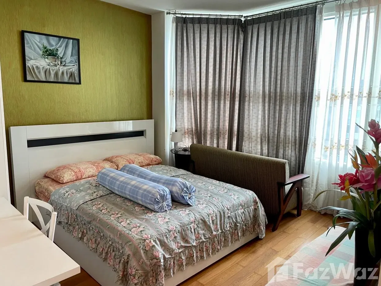 picture Three Bedrooms Condo For Sale & Rent 5552746 - 10/15