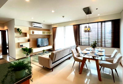 Condos for rent : Villa Sathorn. 2bed 91sqm. Line id: @pfagent