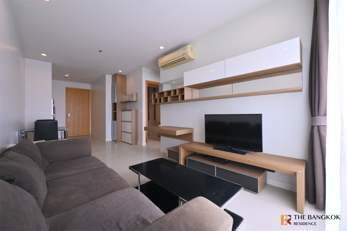 picture Circle Condominium  Condo in Great Location, Ready-to-move-in - 5/10