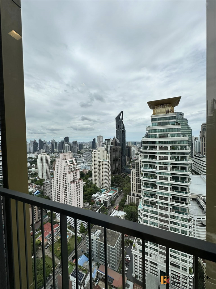 picture NOBLE STATE 39 Easy Travel, Fully Utilized Space near BTS Phrom Phong - 9/10