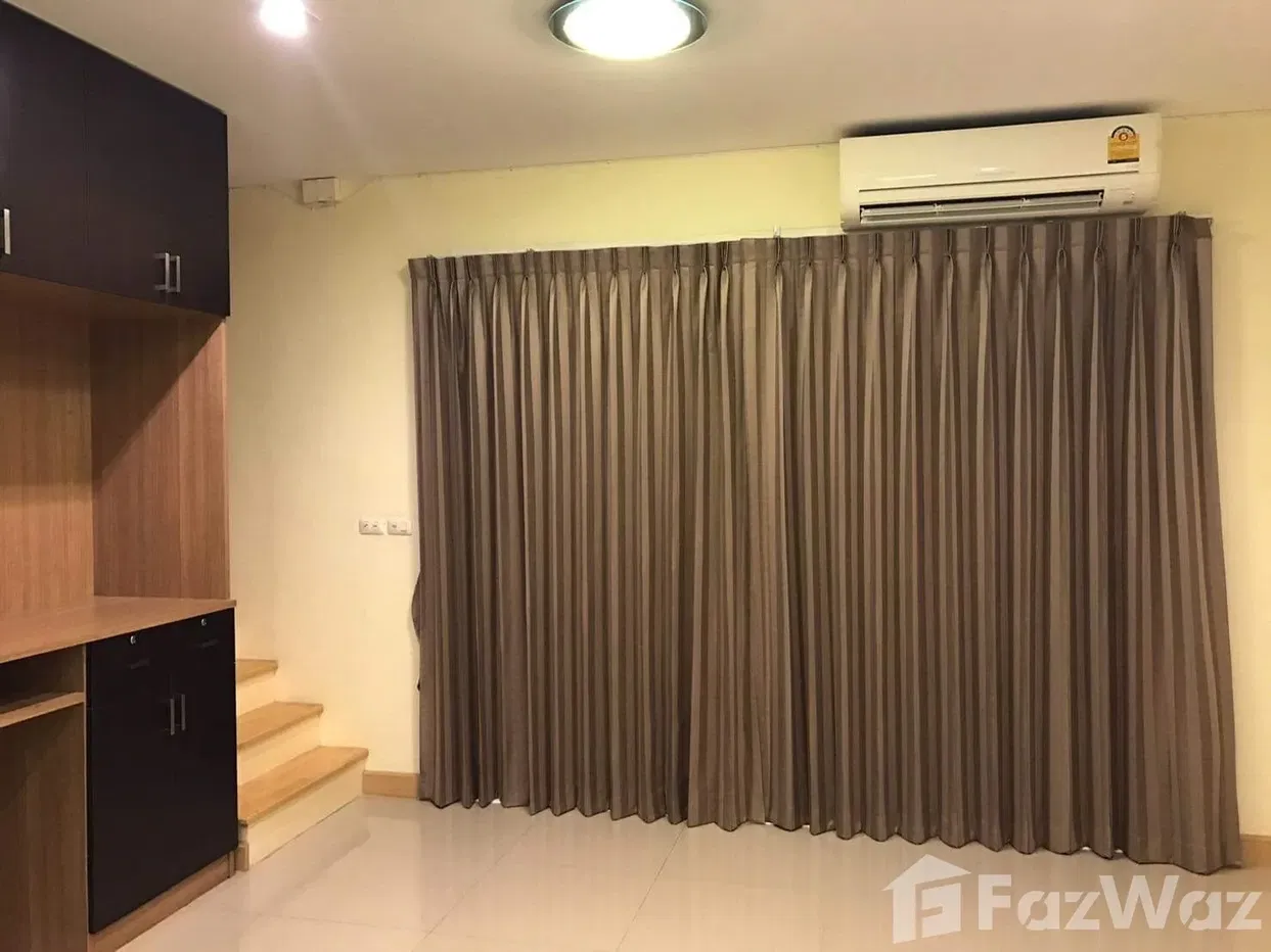 picture 5 Bedroom Townhouse for sale at Gusto Grand Ramkhamhaeng  667442 - 2/8