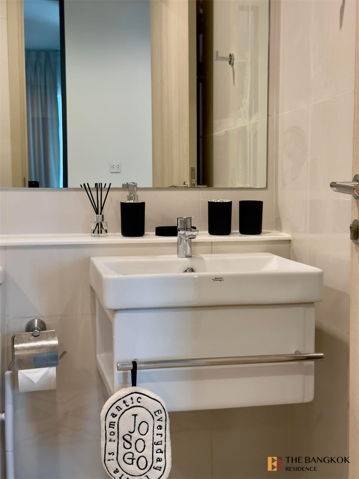 picture Life One Wireless  Condo with the Best Location - 6/9