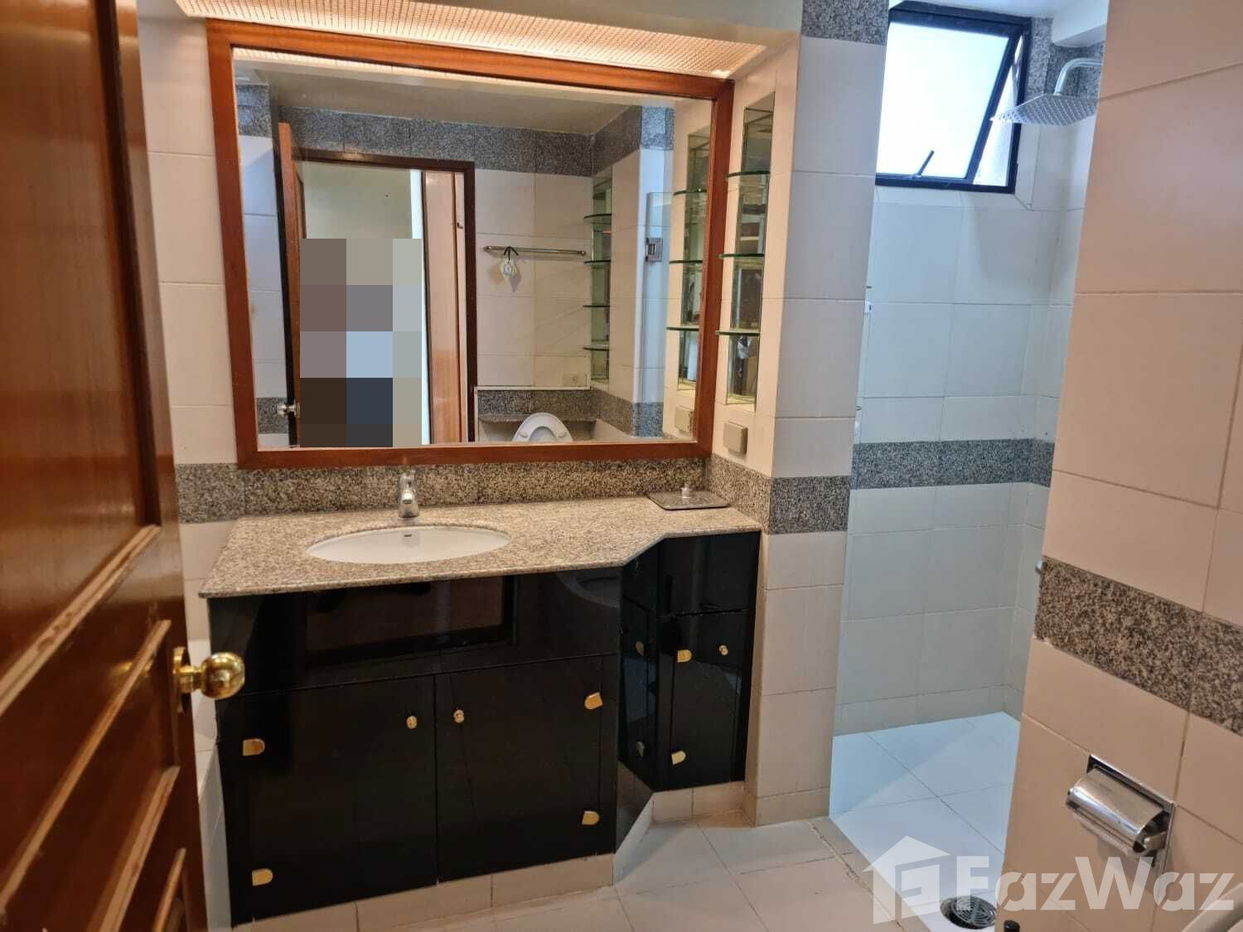 picture 3 bed 5 bath fully renovated condo 1065198 - 12/19