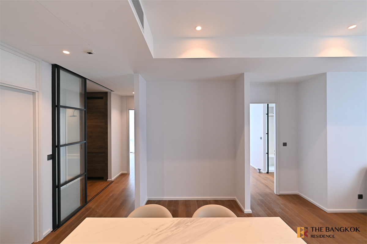 picture Luxury Condo at Special Price Muniq Langsuan - 6/10