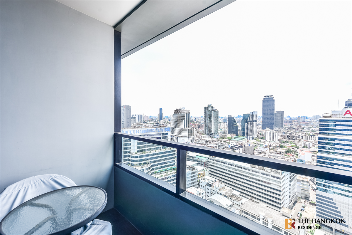 picture M Silom near BTS Chong Nonsi Elevate Comfort at an Unbeatable Price - 1/10