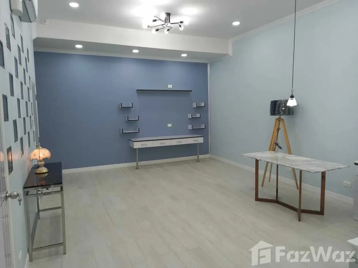 picture 2 Bed 2 Bath 1048078 - 8/21