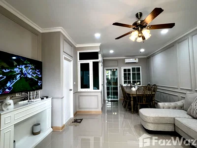 ทาวน์โฮม กรุงเทพมหานคร : บ้านหลังมุม หน้าสวน ตกแต่งครบ โกลเด้นทาวน์ เพชรเกษม-เลียบ 1413844