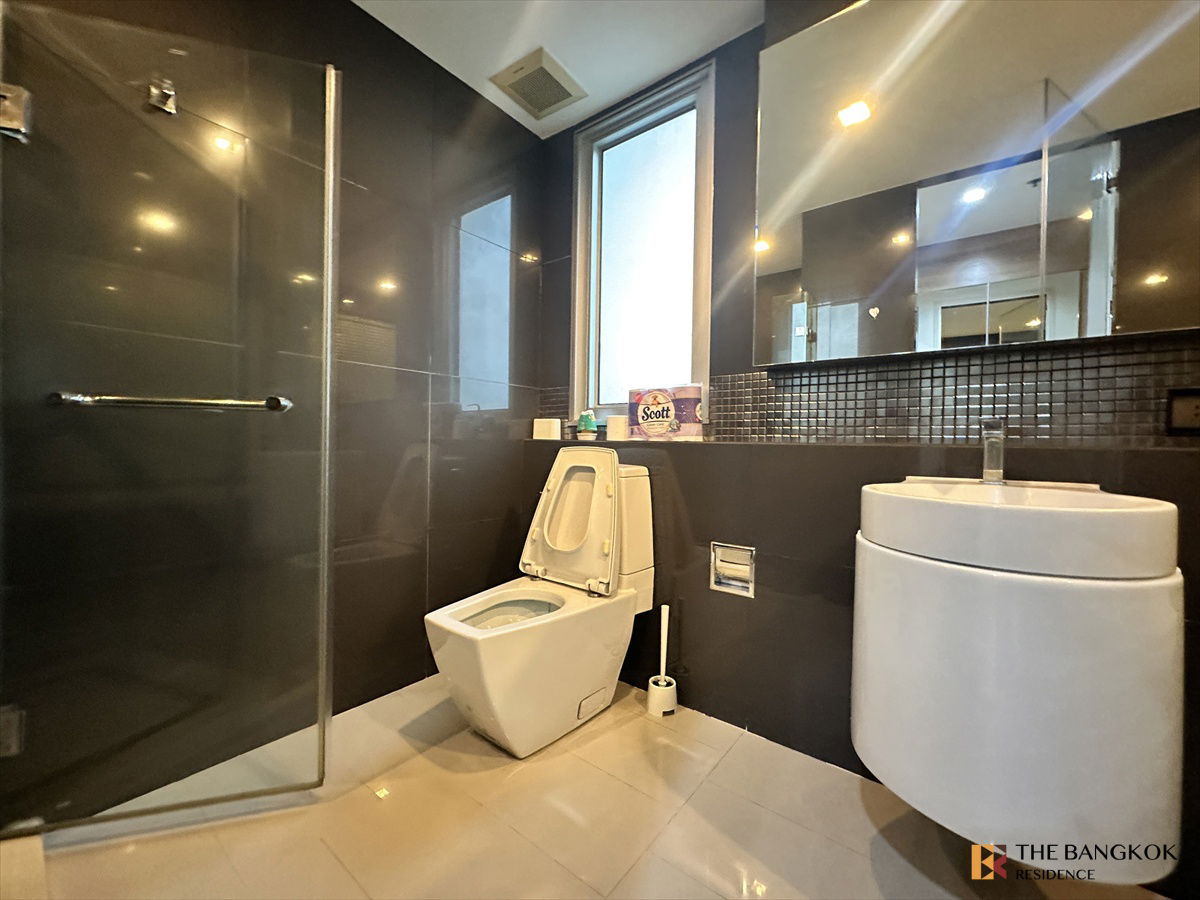 รูป RHYTHM Sukhumvit 50 ☄️ Elevated Living with Great Views, High-Floor Unit 💫 Near BTS On Nut  - รูปที่ 15/17