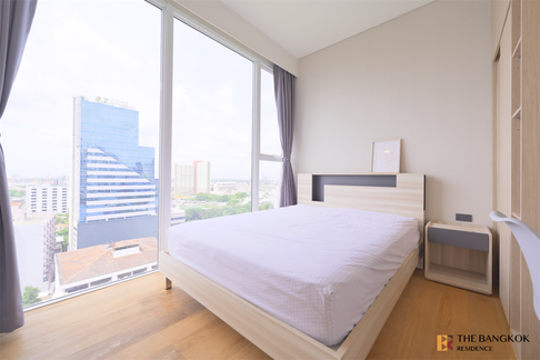 Siamese Exclusive Sukhumvit 42 near BTS Ekkamai Move-in Ready, Just Bring Your Stuff