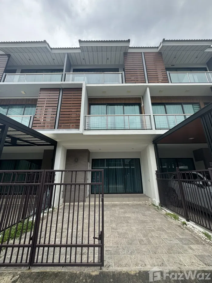 picture 3 Bedroom Townhouse for sale at Supalai Essence Ladprao  5700747 - 1/14