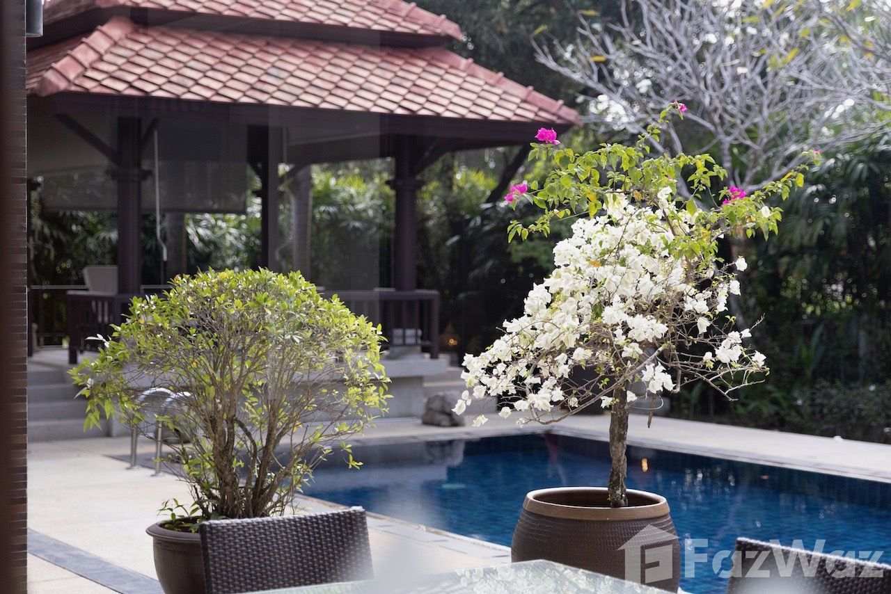 picture 4 Bedroom Villa in Laguna Links 1890819 - 37/60