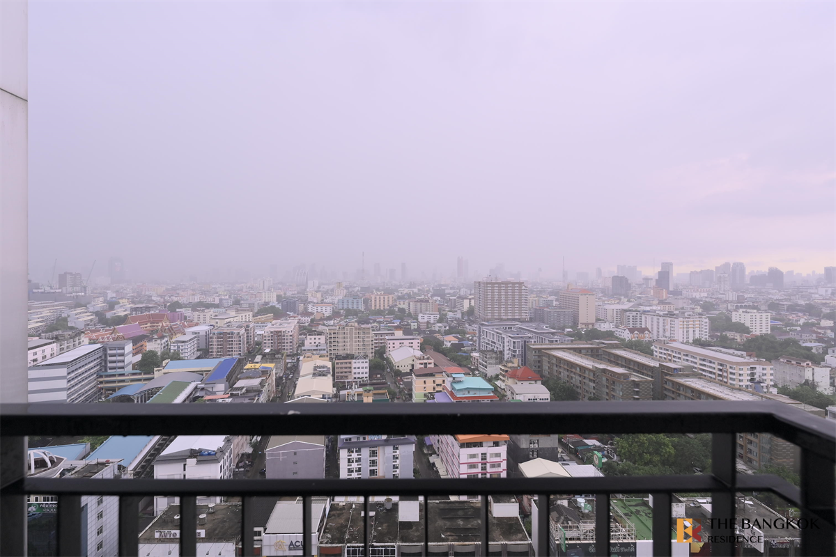 picture Life Ratchadapisek near MRT Huai Khwang Station High-potential Location, Not as Expensive as You Think - 7/10