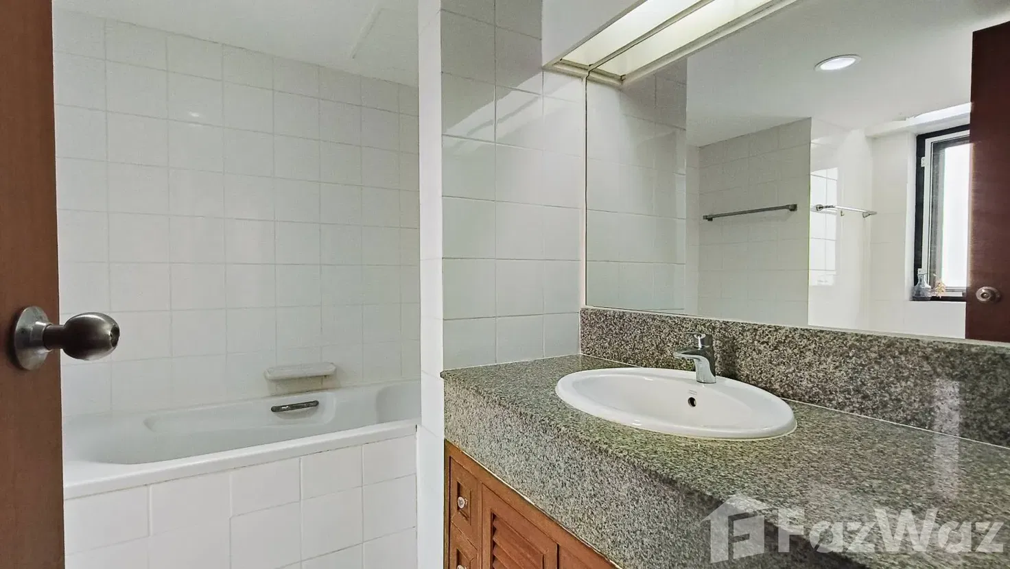 picture 3 Bedroom Condo for rent at Baan Suanpetch 1946686 - 14/24