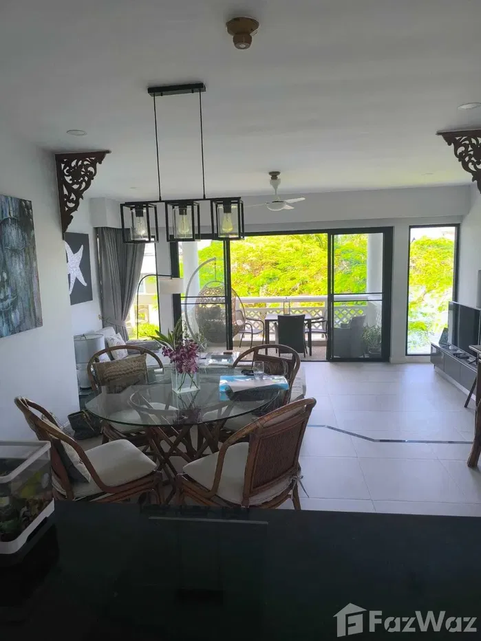 picture Large 2 Bedroom unit with lake view 5700833 - 4/22