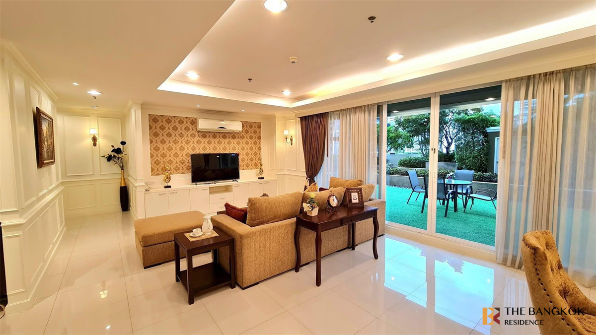 picture Luxury Condo at Special Price Piyathip Place - 4/10