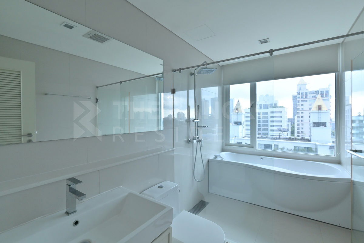 รูป  Ivy Thonglor 💎 Luxury Cond in the Heart's Thonglo 🌟 Near BTS Thong Lo  - รูปที่ 14/14