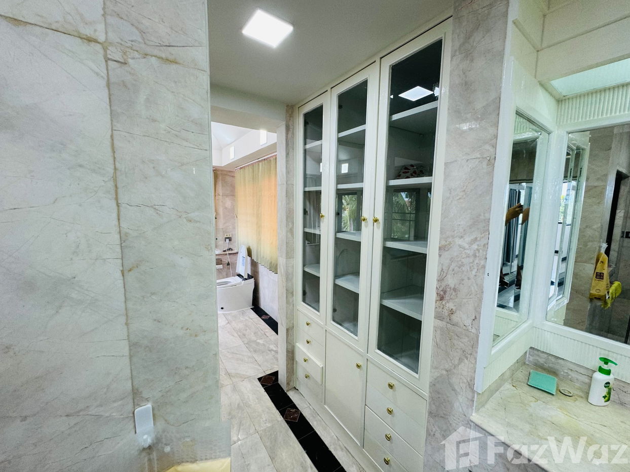 picture Paradise one - 8 bed 9 baht 1951570 - 11/18