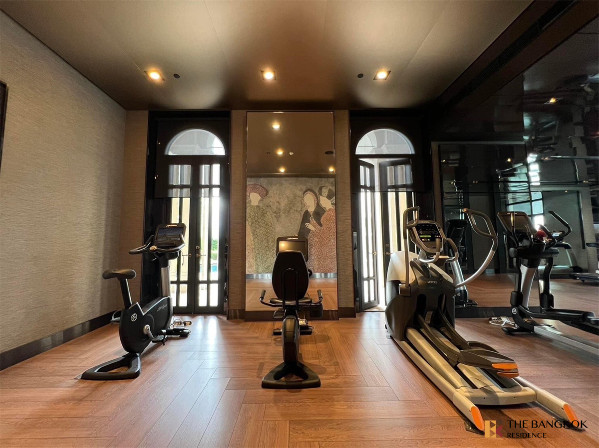 picture The Diplomat 39 near BTS Phrom Phong Luxury Unit, Ready for You Without the Wait - 2/10