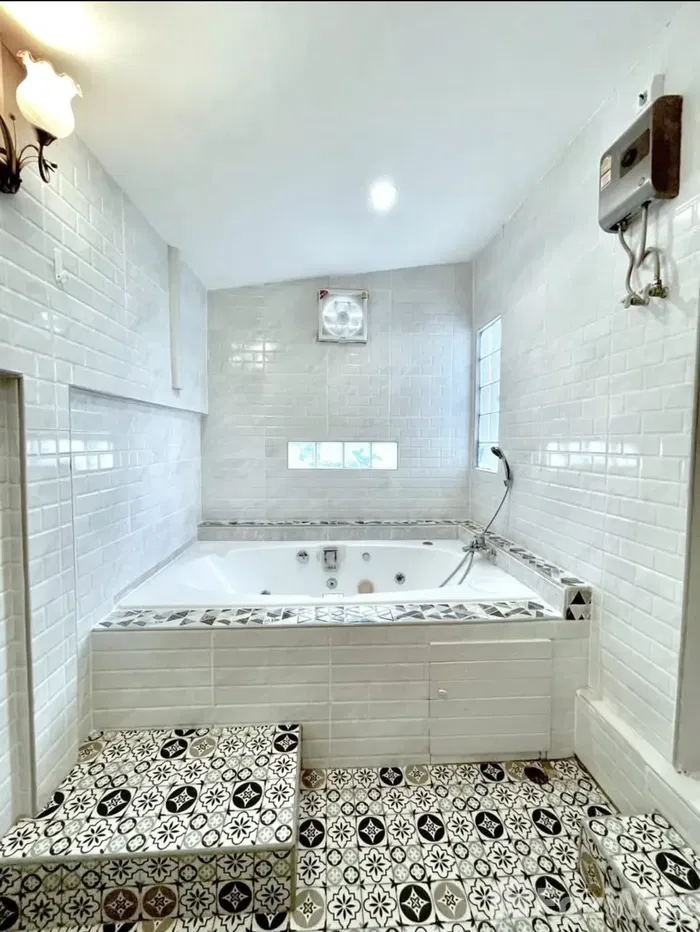 รูป บ้านเดี่ยวให้เช่า 3 ห้องนอน ในโครงการ บ้านปาริชาต 5666985 - รูปที่ 9/12