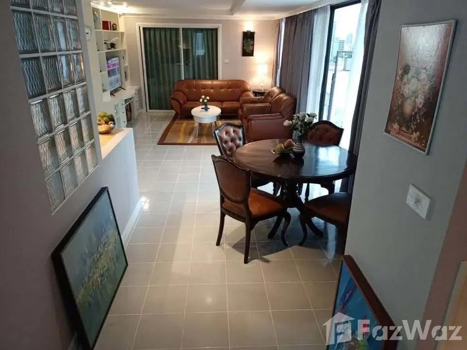 picture The best views in town has no blocks. 5693113 - 12/22