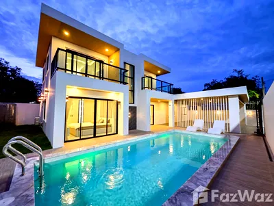 Houses for sale Thep Prasit Road : 5 Bedroom Villa for sale in Nong Prue, Chon Buri  5340969