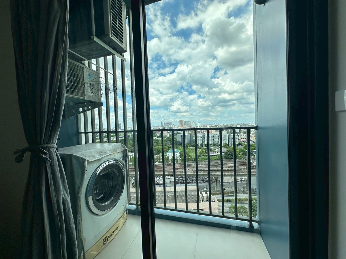 picture 🛋️💗 Clean room, fully furnished, Airport Link view, near Stamford University💗🛋️ Rich Park @Triple Station🔥🔥ID : @471ovhib 📲 - 15/16