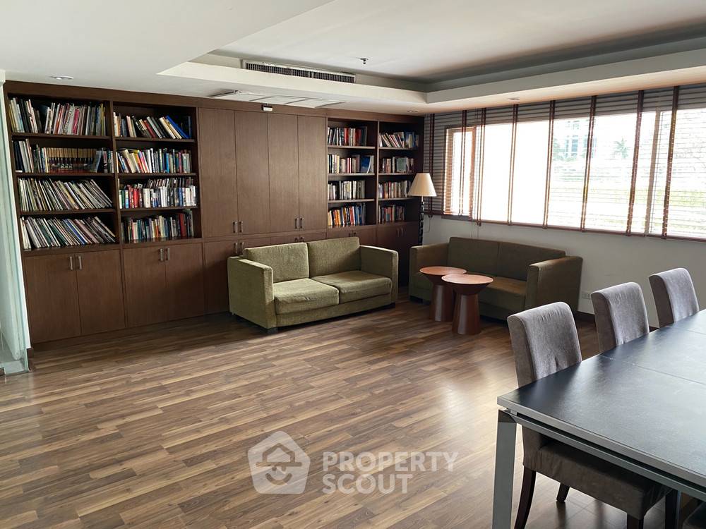 picture 1-BR Condo at The Rajdamri near BTS Ratchadamri (ID 383565) - 4/15