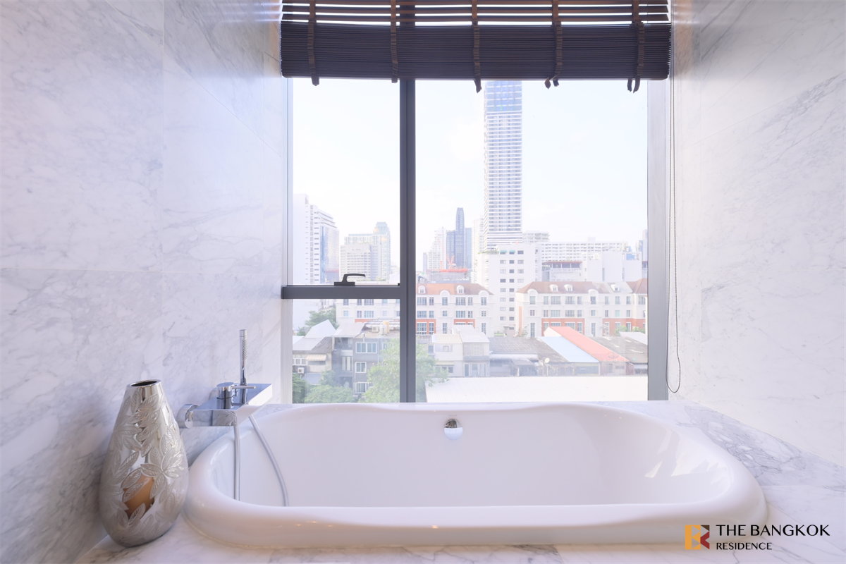 picture Khun by Yoo Luxury Condo Ready to Move-in at the Best Location - 9/10