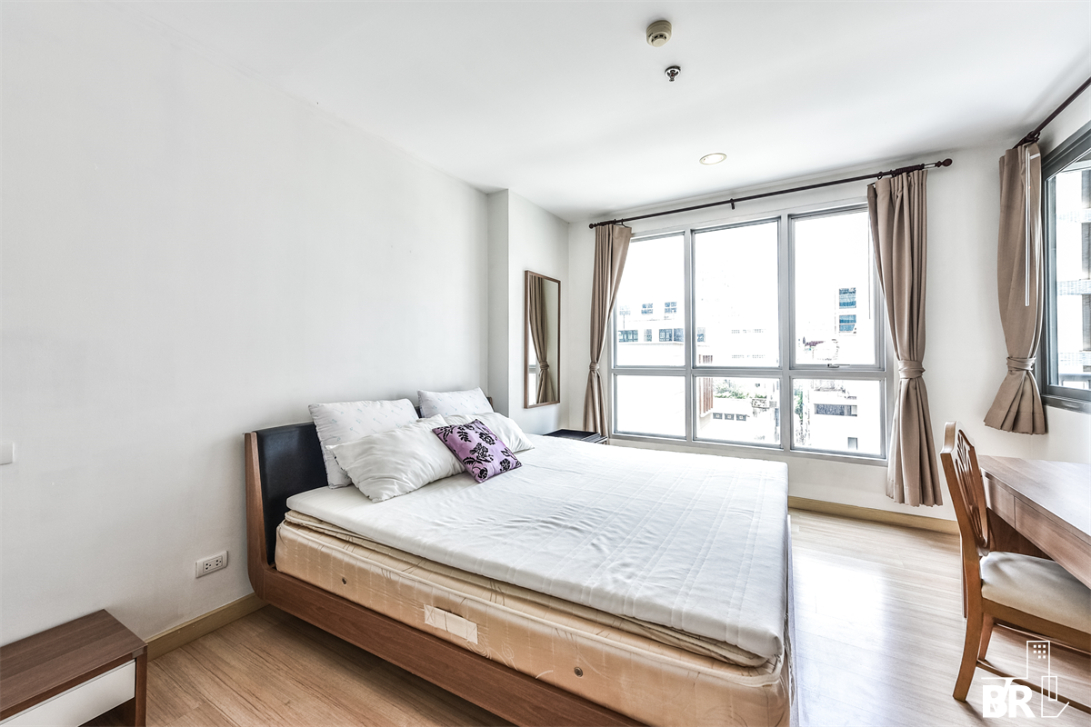 picture Life@Sathorn 10 near BTS Saint Louis Great price, prime location - 4/10