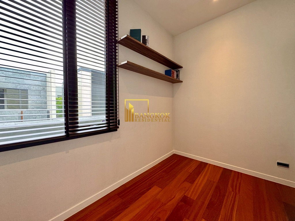 รูป Bugaan Pattanakarn | Elegant 4 Bed House in Pattanakarn Area - BR28255SH - รูปที่ 41/65