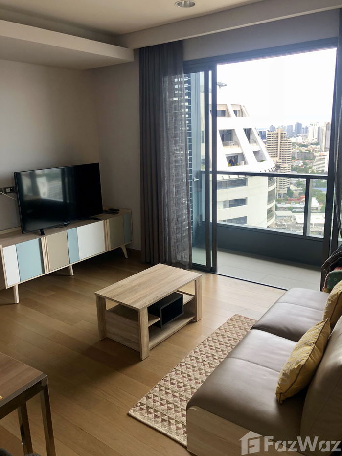 picture 2 Bedroom High Floor Condo for Sale at Lumpini 24 1143420 - 2/7